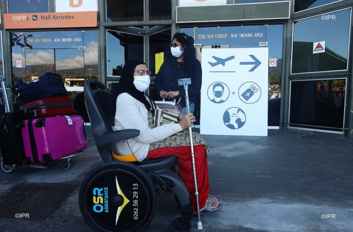 rapatriement français maurice aéroport