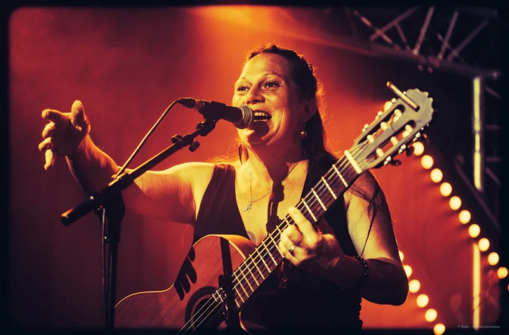 Bisik Maggy Bolle & Hélène Piris