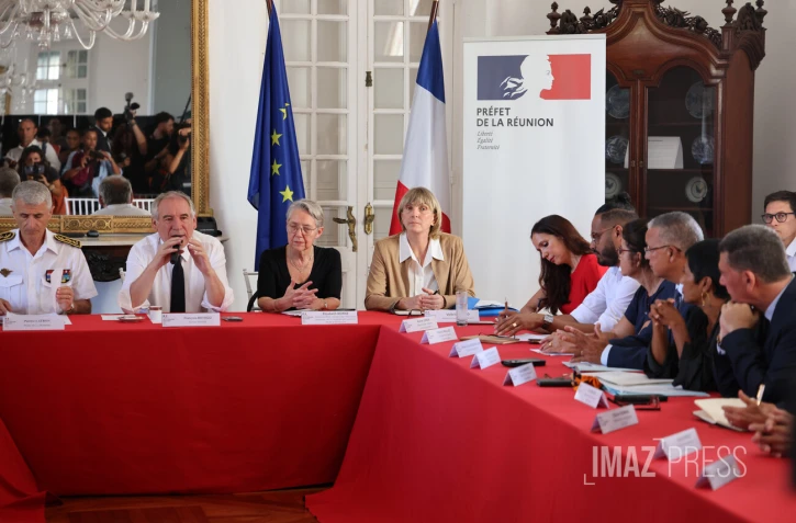 François Bayrou à la Réunion pour chido