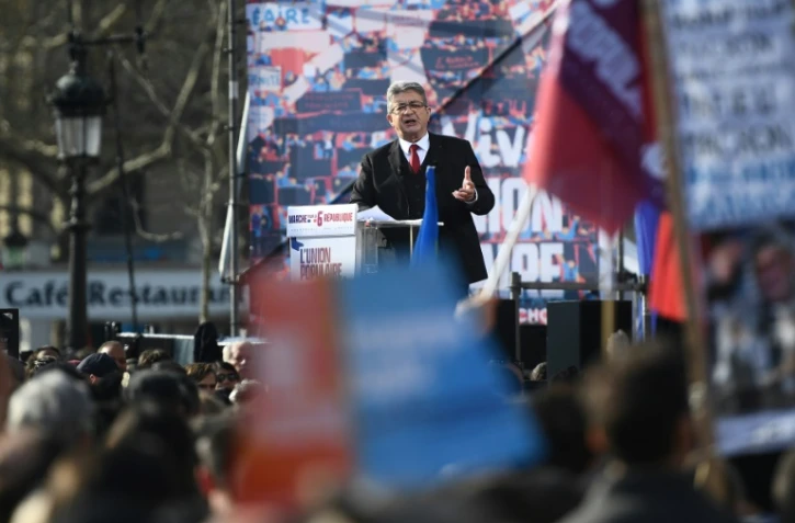 Jean-Luc Mélenchon, candidat du parti "la France Insoumise" à l'éléction présidentielle, s'adresse à ses pratisans, place de la République, à Paris, le 20 mars 2022