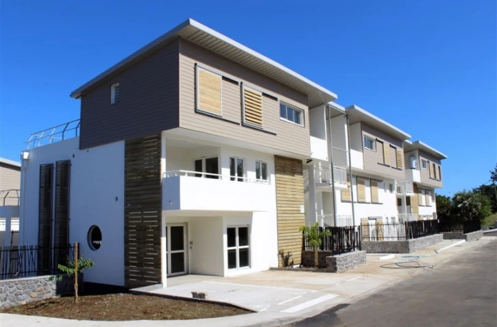 Les élus inauguraient le jeudi 10 août 2017 la résidence Verveine des Indes à l?Étang-Salé (Jimmy Tossem).