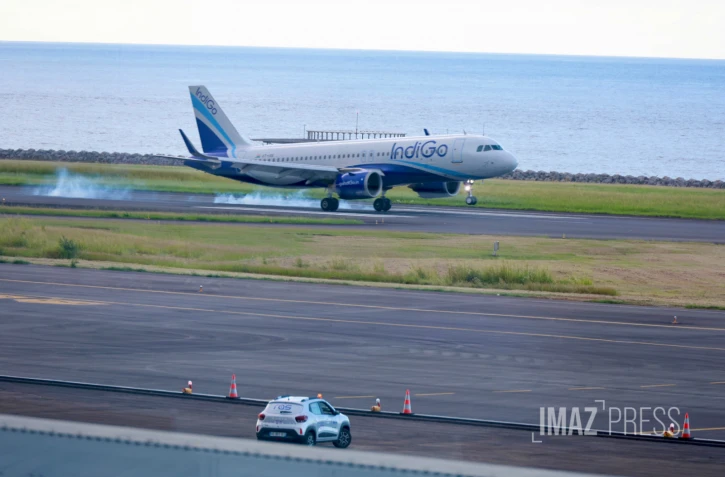 Aéroport Roland Garros atterrissage inaugural IndiGo