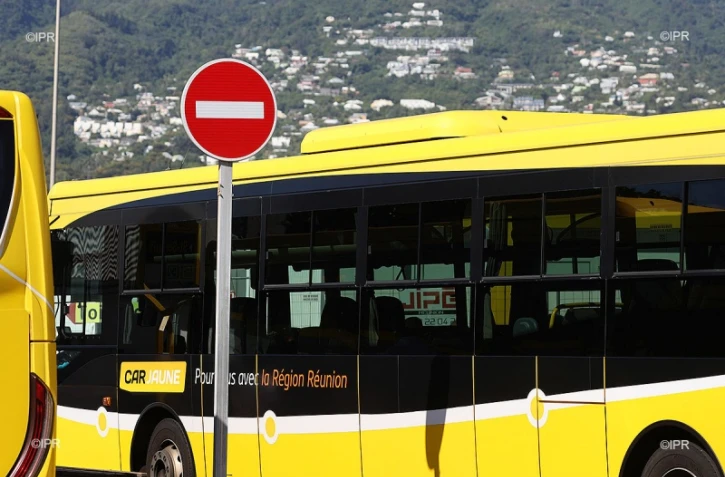 Car Jaune 