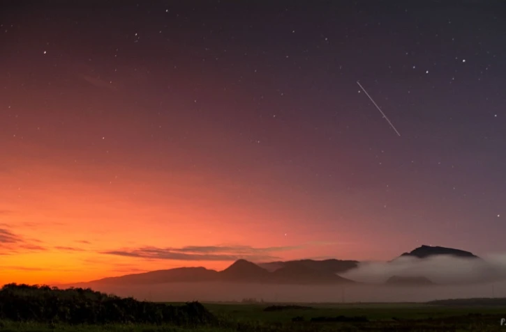 volcan honga tonga jusque dans le ciel de la Réunion