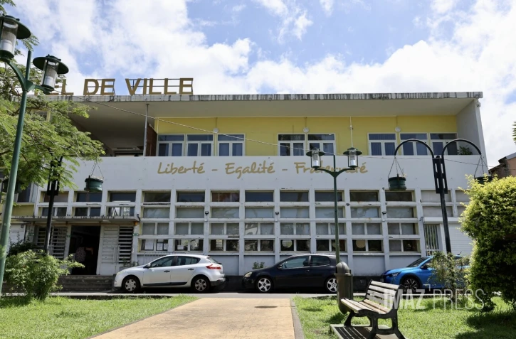 Perquisition à la mairie de Saint-Louis