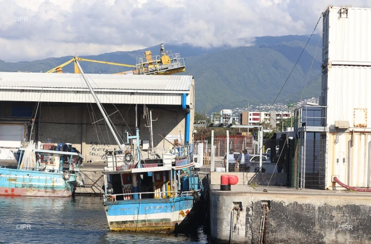 Migrants : sept hommes viennent d'arriver au Port-Ouest - mercredi 26 décembre 2018