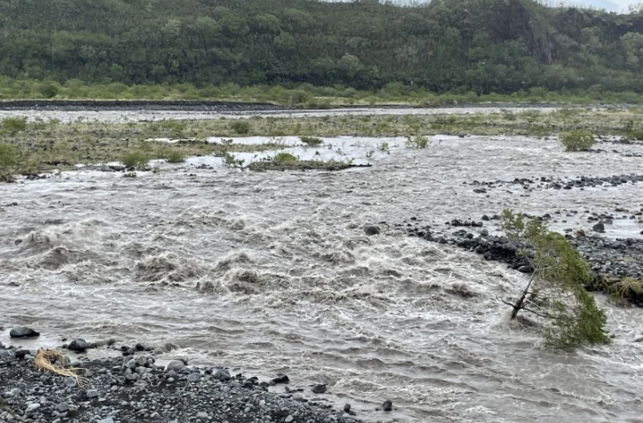 crue rivière des galets