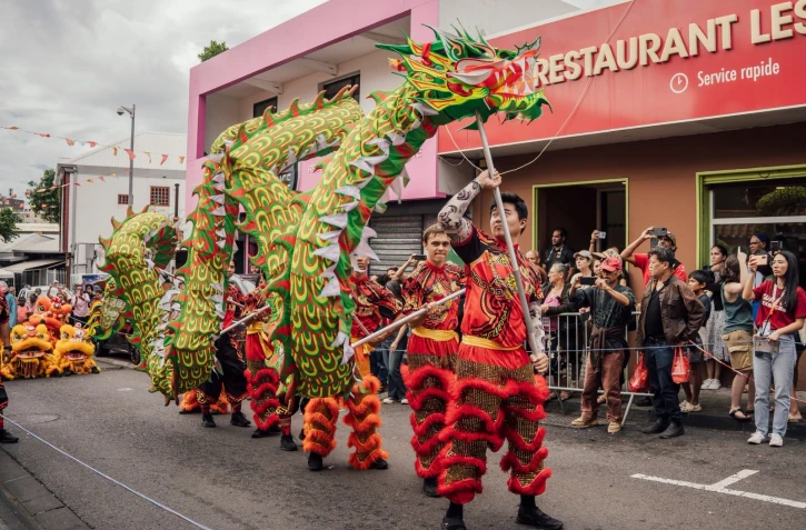 Catégories Thèmes Médias Widgets Régie publicitaire Commentaires Annonces légales Marchés publics Pushs Gestion des lives Mode détails Imaz Press Réunion › Médias › Lier des médias au reportage Saint-Denis : clap de fin pour les festivités de Guan Di 2026