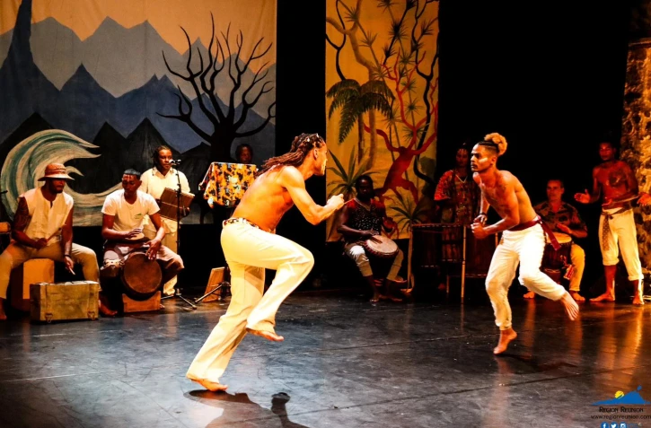 Moring : l'histoire de La Réunion retracée dans un spectacle [?]