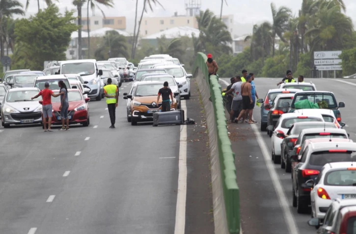 gilets jaunes, mobilisation, manifestation, barrage, blocage, 17 novembre, mouvement citoyen, Ravine des chèvres