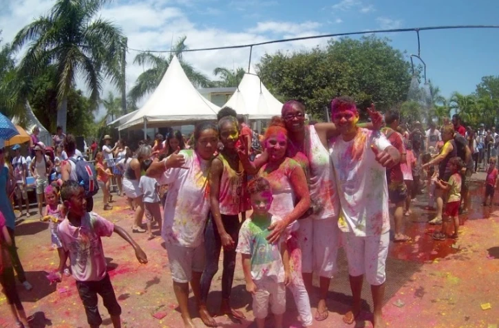 Dipavali 2016 à Saint-André - Holi