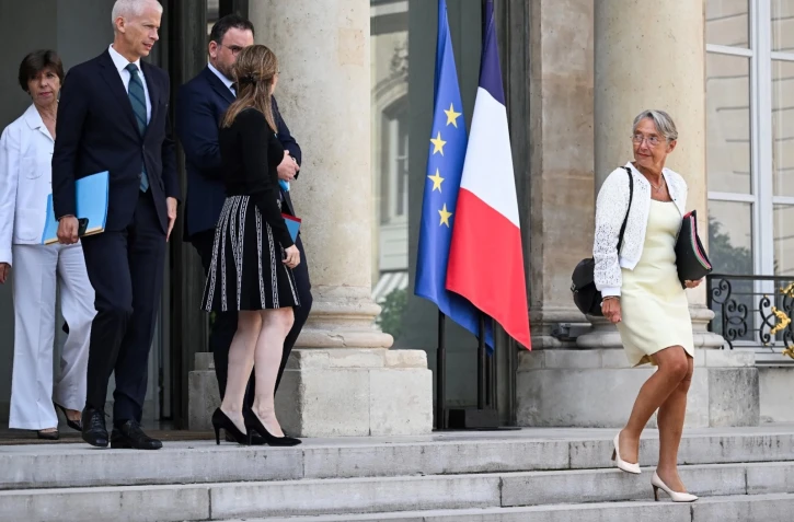 La Première ministre Elisabeth Borne et les ministres du gouvernement sur le perron de l'Elysée, à l'issue du premier Conseil des ministres de la rentrée, le 23 août 2023 à Paris