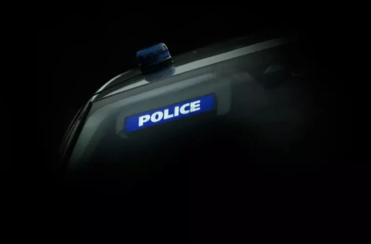 Un jeune homme qui circulait à scooter à Aubervilliers, au nord de Paris, est décédé mercredi soir après la collision de son deux-roues avec une voiture de police ( AFP / LOIC VENANCE )