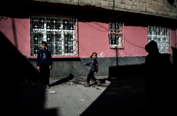 Des enfants syriens, le 25 février 2021 à Gaziantep, dans le sud-est de la Turquie