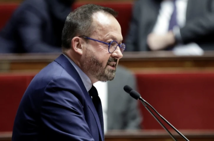 Le ministre de la Santé Yannick Neuder le 2 décembre 2024 à l'Assemblée nationale à Paris ( AFP / STEPHANE DE SAKUTIN )