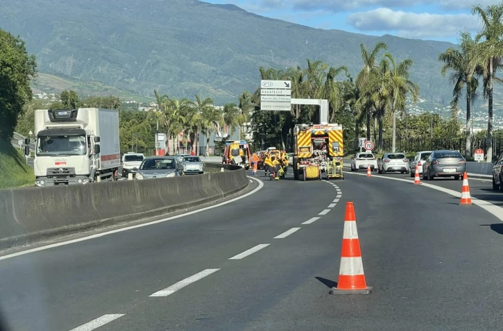 Accident terminé à Sainte-Marie : cinq kilomètres de ralentissement en direction du nord