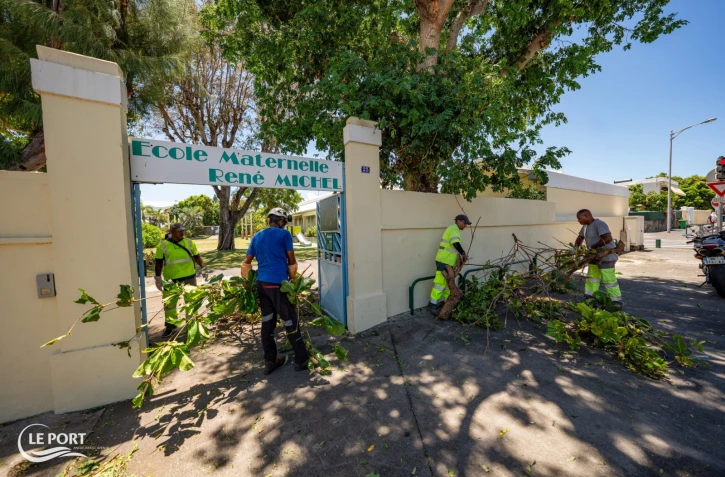 Nettoyage des écoles du Port apres belal