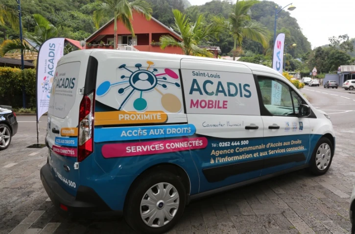 Saint-Louis lance l'Acadis Mobile, pour une relation de proximité 