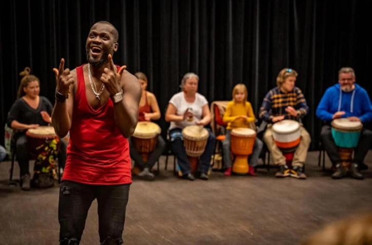 Lékol mizik trad acceuille l'artiste guinéen Dartagnan