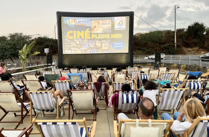 TO : un cinéma plein air à la Darse du Port