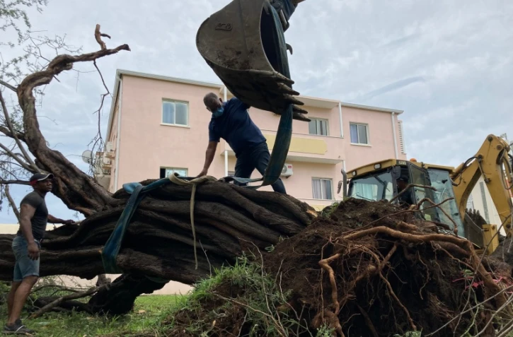 pié zépinar au port, opération de sauvetage après le cyclone batsirai