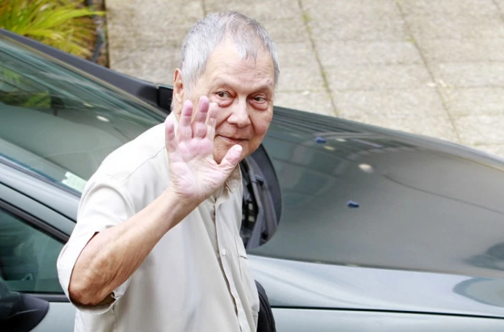 Mardi 9 Février 2010  Conférence de presse de Paul Vergès