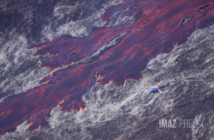 capture d'écran webcam de l'observatoire volcanologique)