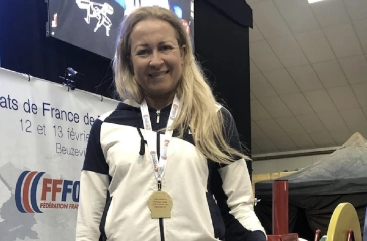 Sylvier Pellier championne de France développé-couché