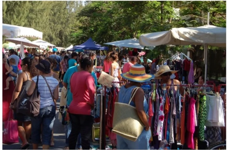 Brocante du front de mer de Saint-Leu