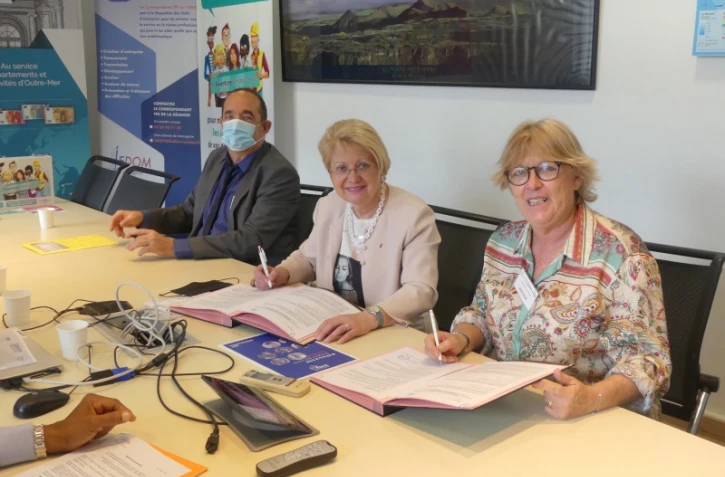 Insertion des publics vulnérables : l'Iedom signe deux partenariats