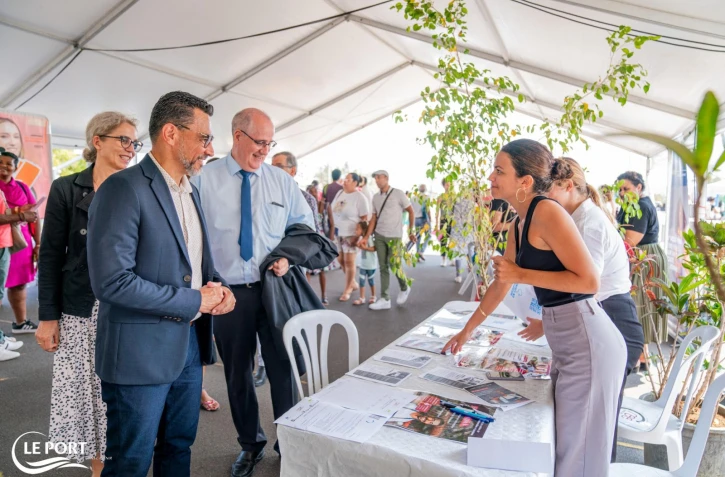 Village de l'emploi au Port