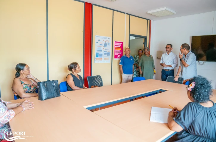 Le maire du Port rencontre les agents du CCAS