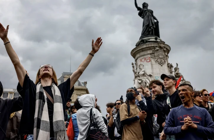 "Bloquons tout" : des manifestants par milliers, des tensions mais pas de paralysie