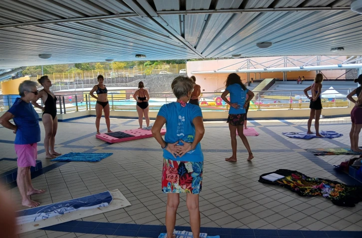 Saint-Paul: la solidarité de l'octobre rose au sein des piscines