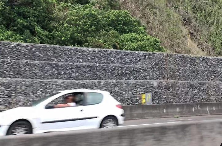 Radars tagués de jaune dans le nord