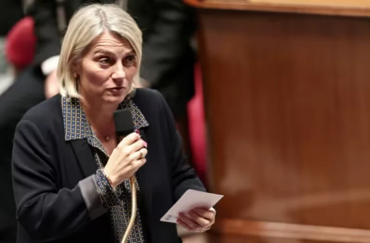 La ministre de la Santé Stéphanie Rist s'exprime à l'Assemblée nationale le 29 octobre 2025 à Paris ( AFP / Thibaud MORITZ )