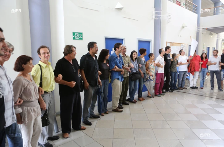 Etudiants et personnels de l\\\'université au rectorat