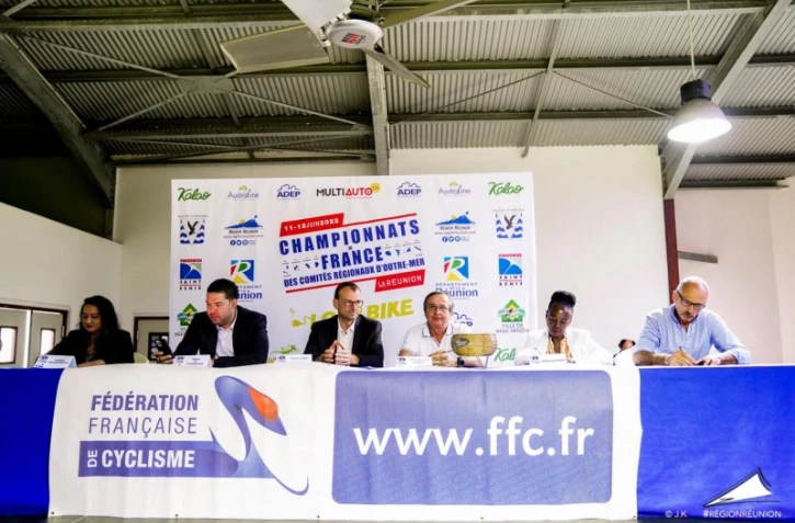 Présentation des équipes du championnat de France de cyclisme d'Outre-mer, mai 2022