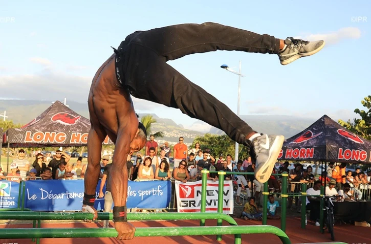 Championnat régional street workout au Port, bek la barre 