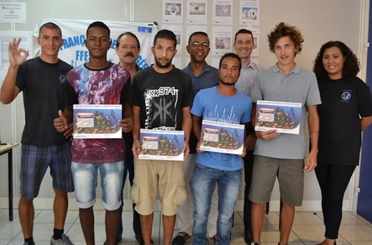 Six Saint-Leusien diplômés de plongée