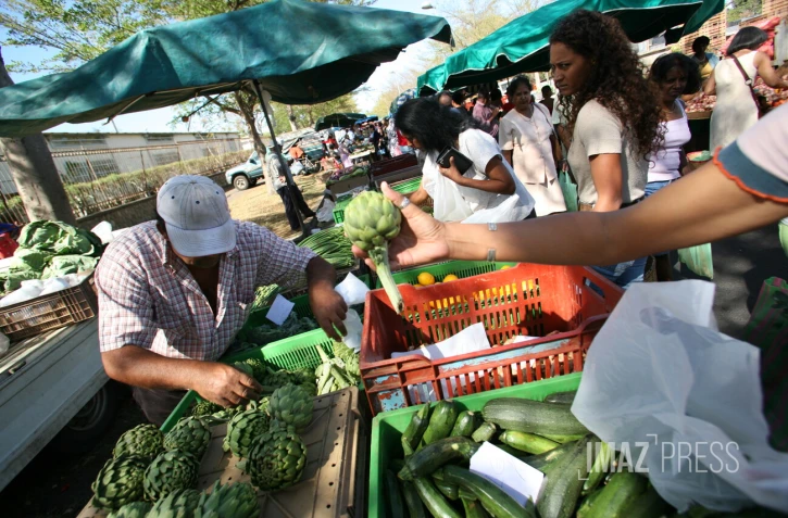 marché forain de l'Oasis au Port