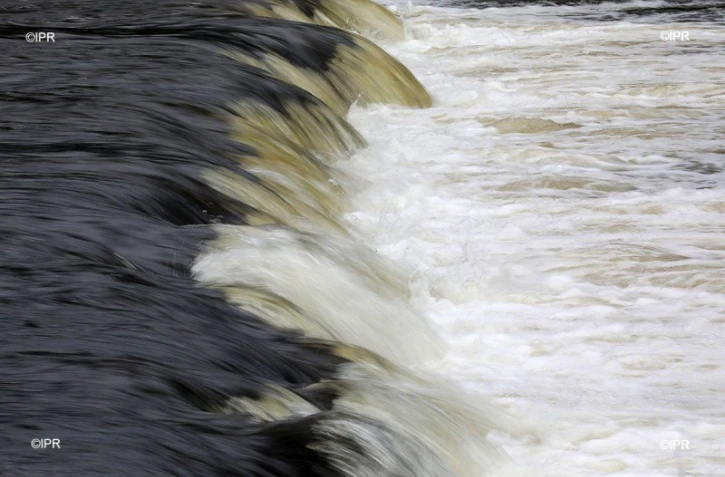 Eau