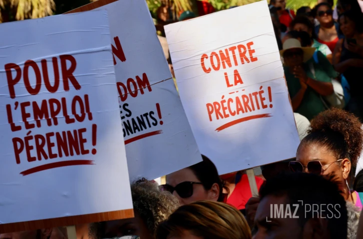 Baisse contrats PEC
