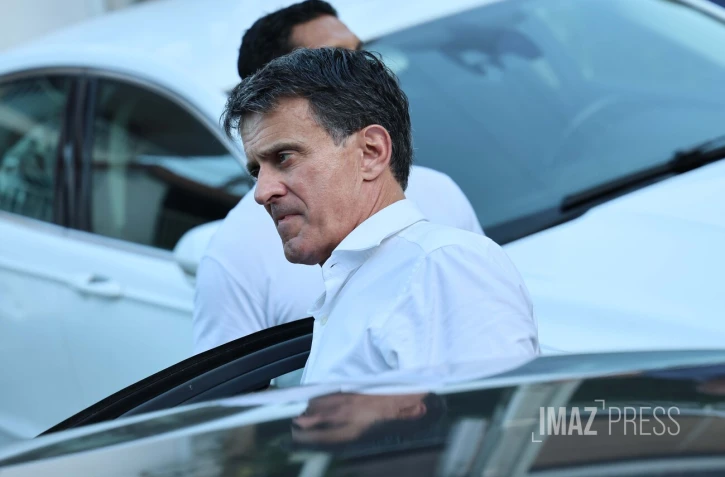 Droits de douane en outre-mer : Manuel Valls dénonce un 