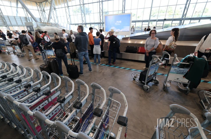 Aéroport Roland-Garros : la nouvelle aérogare arrivée a accueilli ses premiers passagers