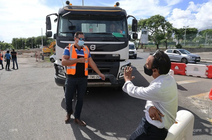 blocage transporteurs nrl saint denis grts srtt