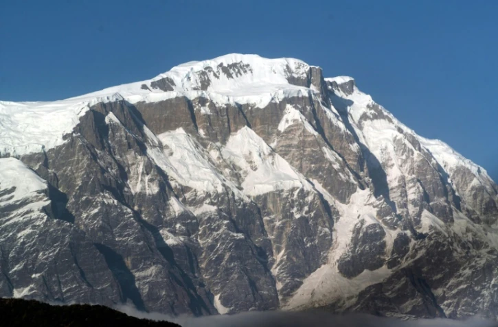 Vue aérienne de la chaîne de l'Himalaya prise le 4 décembre 2007