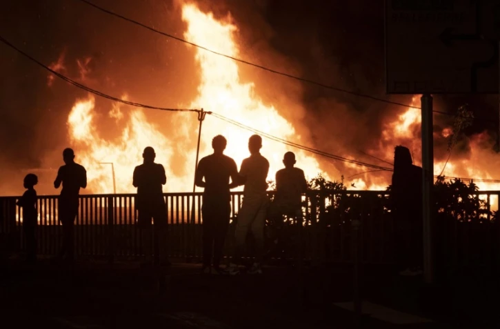 Incendie au quartier des Camélias de Saint-Denis