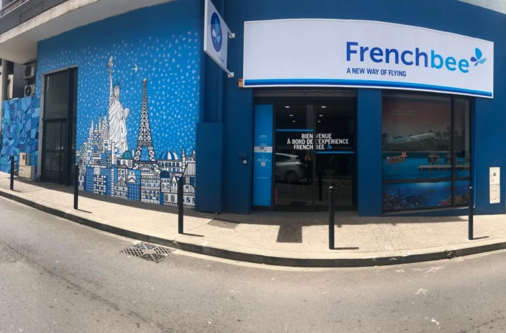 French Bee : le point de vente de Saint-Pierre s'orne d'une fresque réalisée par Richard Riani