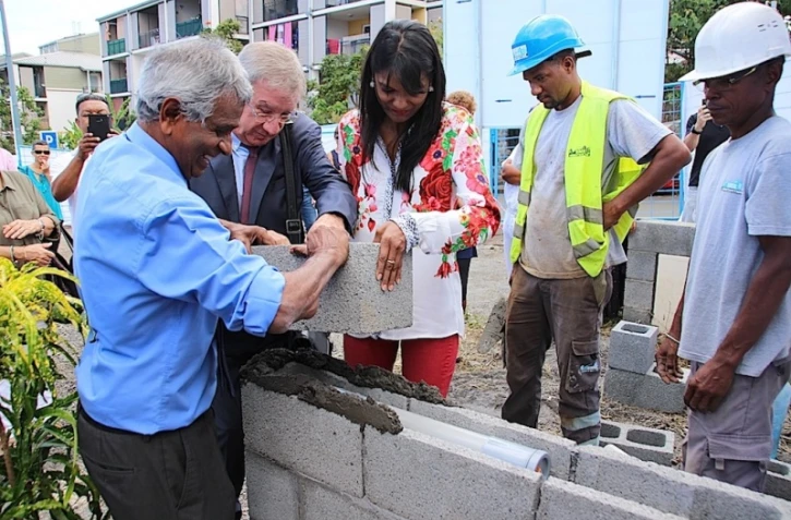 La première pierre de la crèche est posée